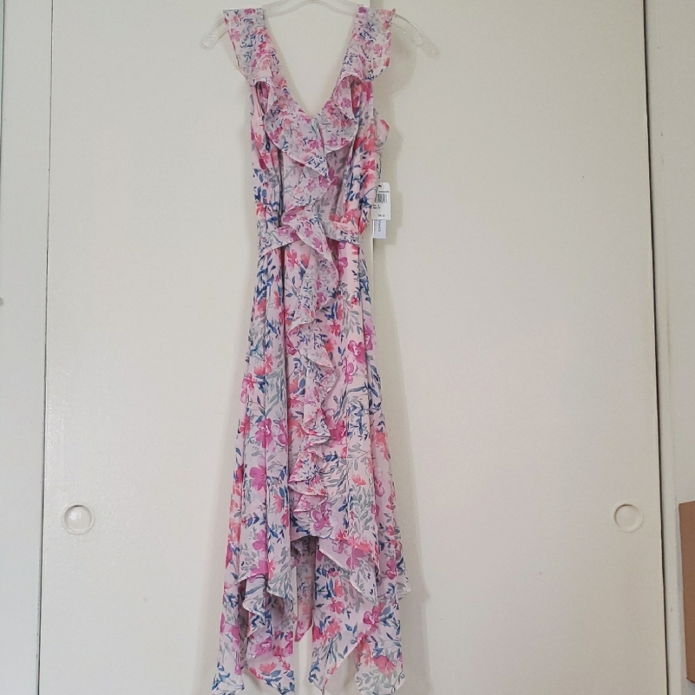 Emma & Michelle Floral Dress Size M NWT